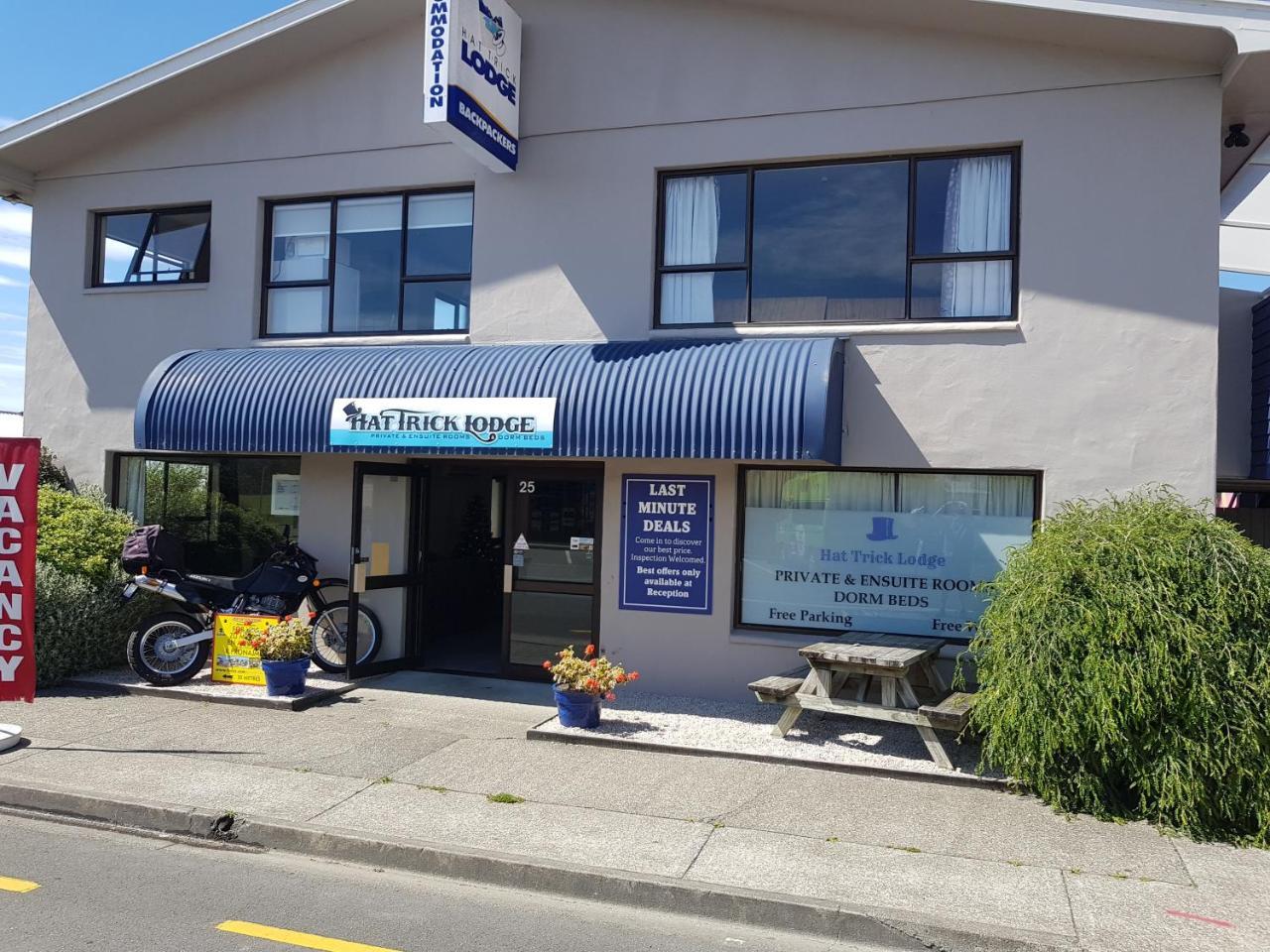 Hat Trick Lodge Motueka Esterno foto